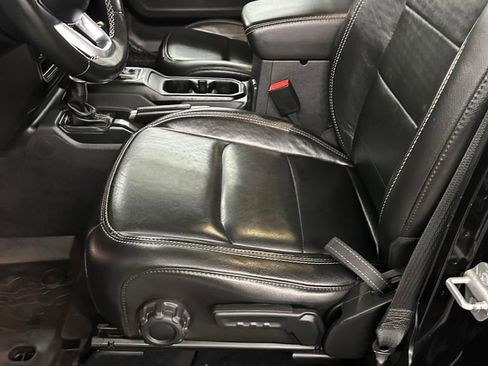 Used 2021 Jeep Wrangler Unlimited Sahara w/ Cold Weather Group image 14