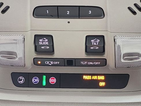 Used 2020 Buick Enclave Avenir w/ Avenir Technology Package AWD/4WD image 22