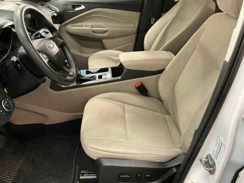 Used 2019 Ford Escape SE image 14