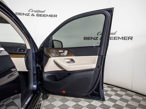 Used 2022 Mercedes-Benz GLE 350 GLE 350 w/ 3rd Row Seat Package image 16