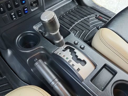 Used 2013 Toyota FJ Cruiser Base image 19