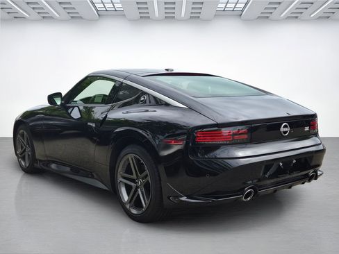 New 2026 Nissan Z Performance w/ Floor Mat Package RWD image 6