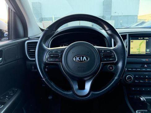 Used 2017 Kia Sportage EX w/ EX Technology Package FWD image 8