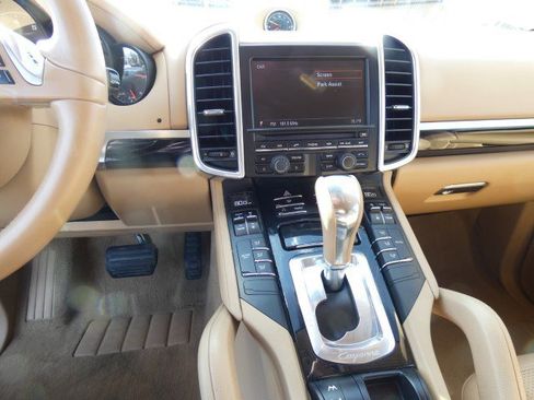 Used 2013 Porsche Cayenne AWD/4WD image 13