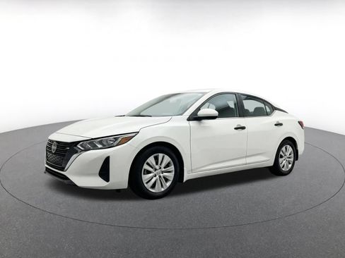 Used 2025 Nissan Sentra S FWD image 3