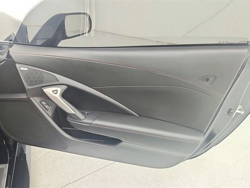 Used 2017 Chevrolet Corvette Z06 w/ Z07 Performance Package image 28