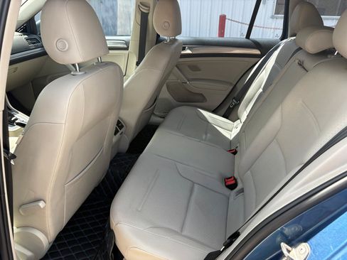 Used 2019 Volkswagen Golf Alltrack S AWD/4WD image 25