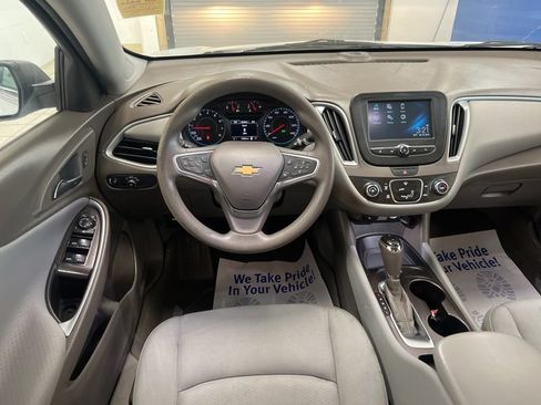 Used 2018 Chevrolet Malibu LS FWD image 29