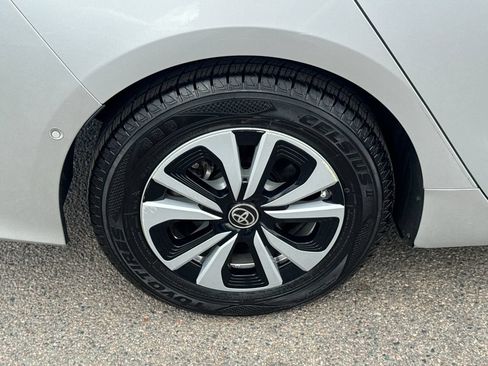 Used 2019 Toyota Prius Prime Advanced FWD image 42