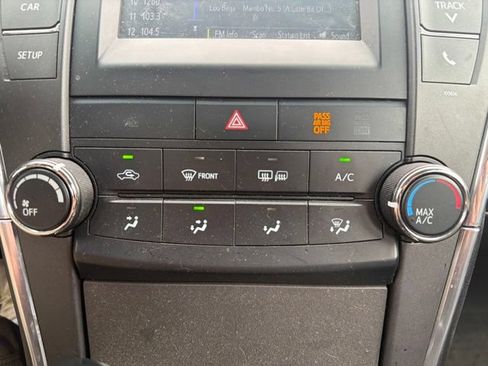 Used 2017 Toyota Camry LE FWD image 22
