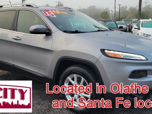 Used 2015 Jeep Cherokee Latitude image 1
