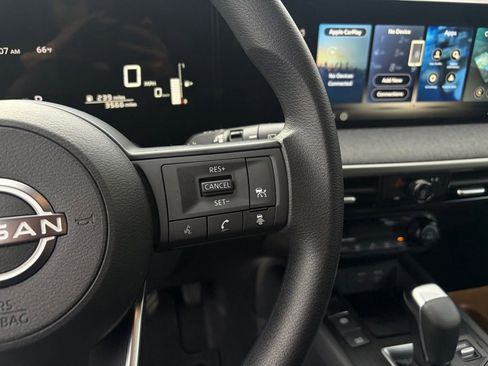 Used 2026 Nissan Kicks SV FWD image 20