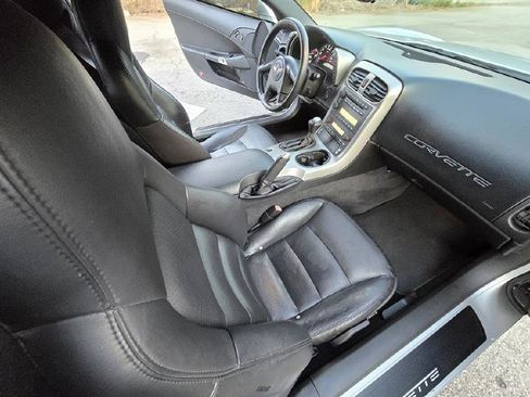 Used 2005 Chevrolet Corvette Coupe w/ Preferred Equipment Group image 23