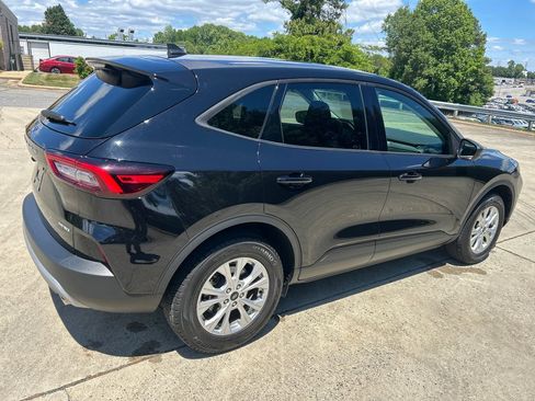 Used 2025 Ford Escape Active AWD/4WD image 6