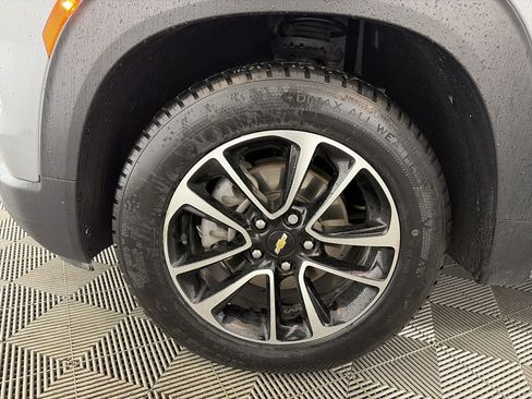 Certified 2024 Chevrolet TrailBlazer LT w/ LT Cold Weather Package FWD image 13