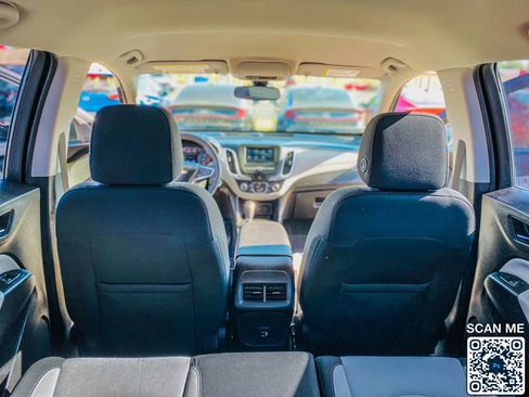 Used 2019 Chevrolet Equinox LS FWD image 31