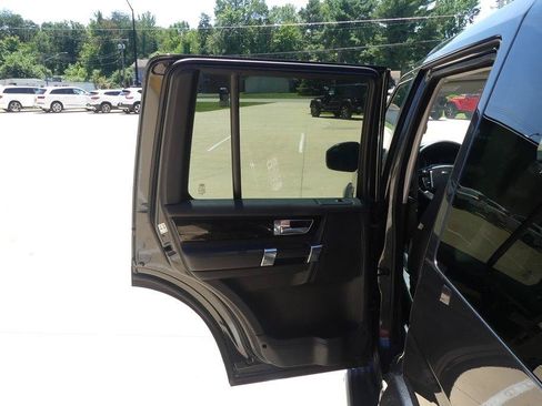 Used 2015 Land Rover LR4 HSE AWD/4WD image 32