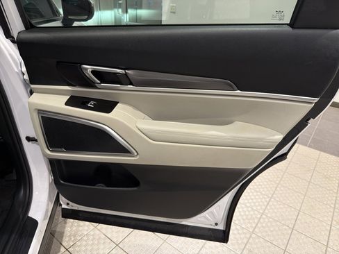 Used 2024 Kia Telluride S w/ S Sunroof Package image 23