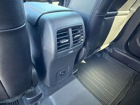 Used 2024 Ford Escape ST-Line Elite w/ Premium Technology Package AWD/4WD image 17