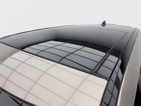 Used 2023 Land Rover Range Rover Velar R-Dynamic S image 14