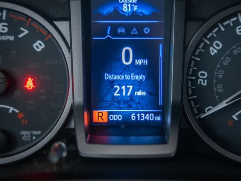 Used 2020 Toyota Tacoma TRD Off-Road w/ Technology Package AWD/4WD image 44