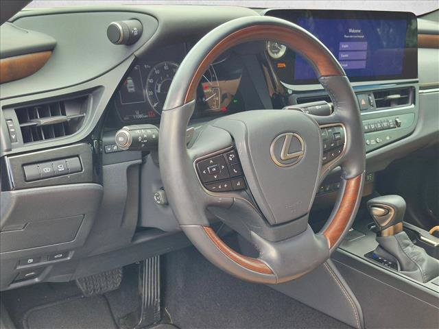 Certified 2025 Lexus ES 350 Ultra Luxury w/ Accessory Package (Z1) FWD image 3