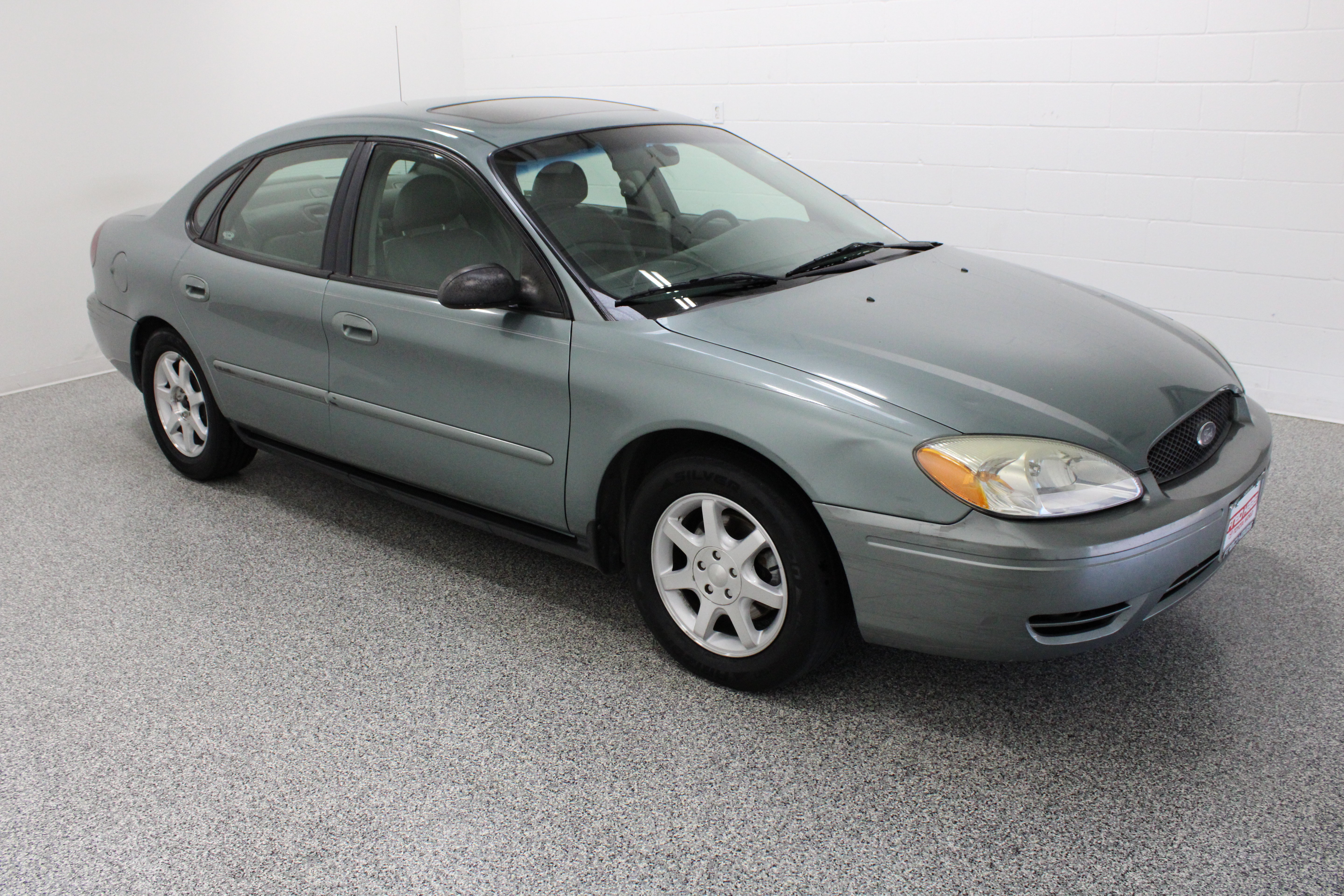 Used 2006 Ford Taurus SEL FWD image 4