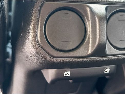 Used 2023 Jeep Gladiator Sport AWD/4WD image 26