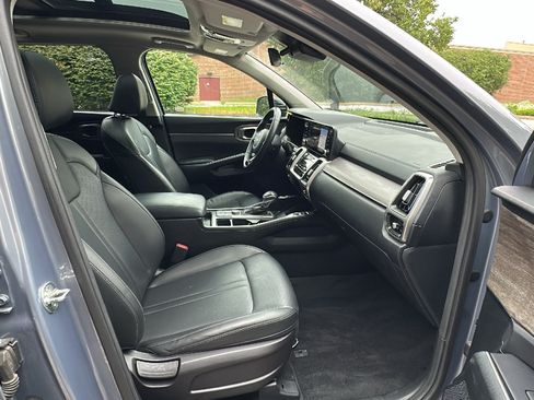Used 2022 Kia Sorento S w/ Panoramic Sunroof Package AWD/4WD image 24