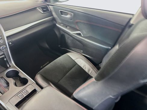 Used 2015 Toyota Camry XSE image 22