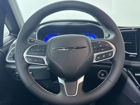 New 2026 Chrysler Pacifica Select image 24