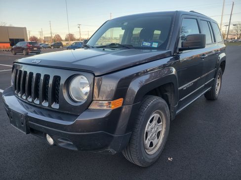 Used 2015 Jeep Patriot Sport w/ Power Value Group image 1