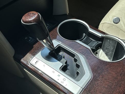 Used 2013 Toyota Camry XLE FWD image 24