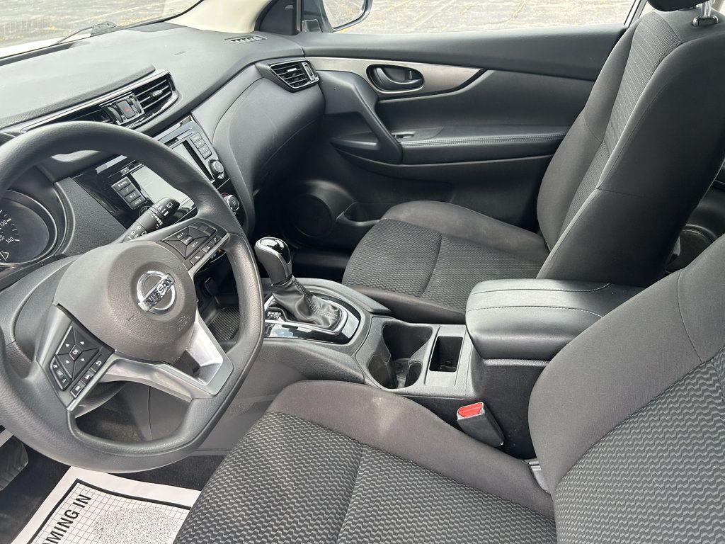 Used 2021 Nissan Rogue Sport S FWD image 9