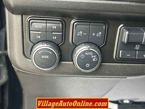 Used 2021 Chevrolet Suburban High Country w/ Premium Package AWD/4WD image 38