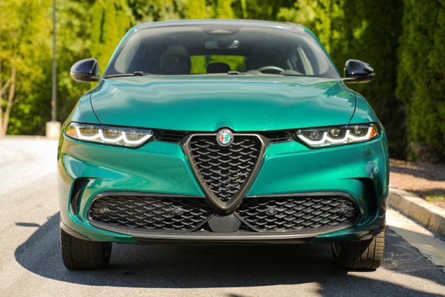 Used 2024 Alfa Romeo Tonale Veloce w/ Premium Interior Package AWD/4WD image 17