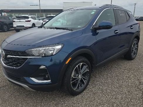 Certified 2021 Buick Encore GX Select FWD image 2