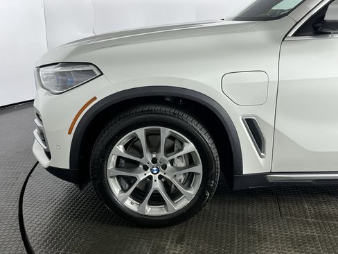 Used 2021 BMW X5 xDrive45e w/ Executive Package image 4
