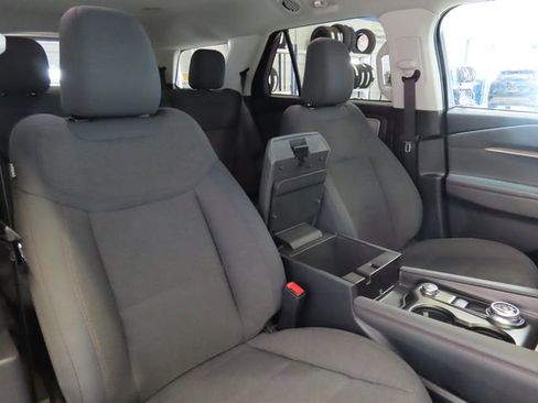 Used 2025 Ford Explorer Active RWD image 6
