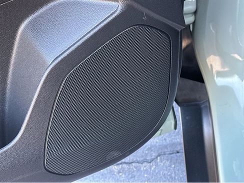 Used 2024 Chevrolet Trax RS w/ Sunroof Package FWD image 35
