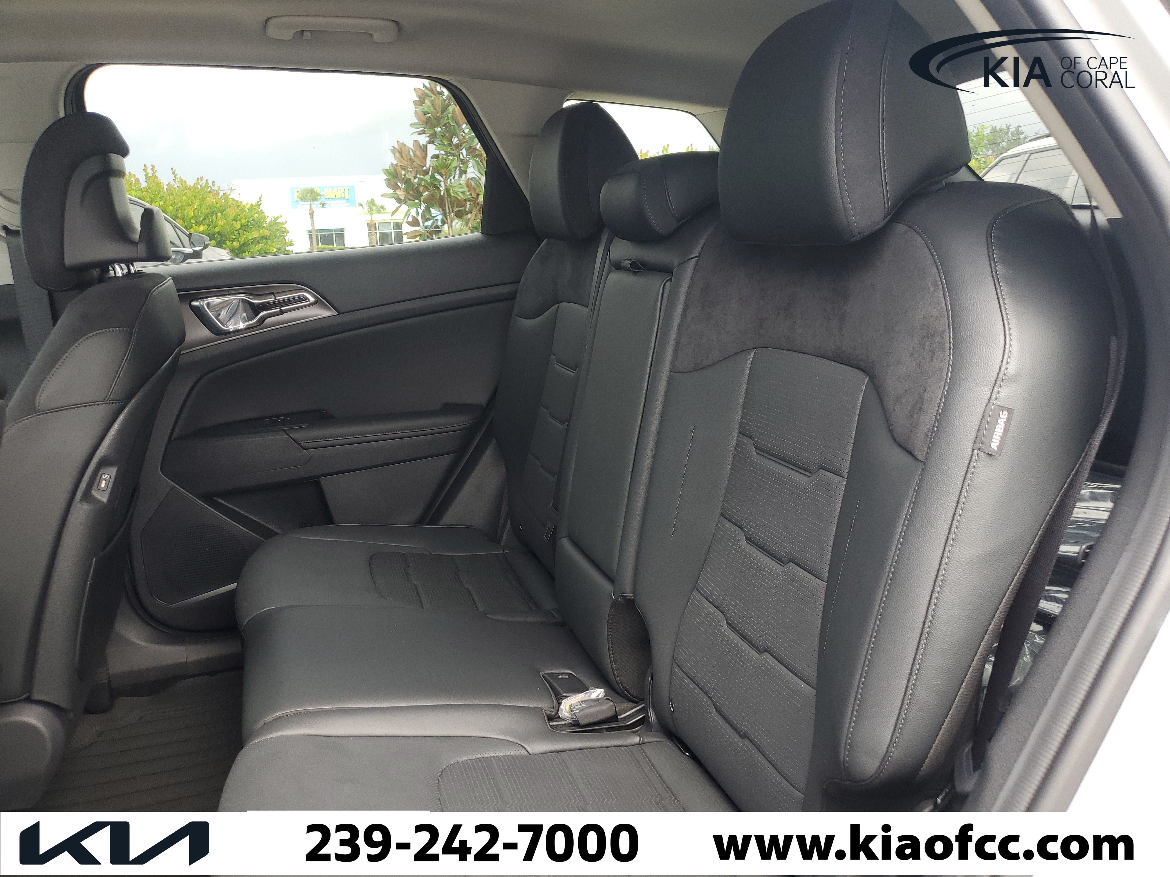 New 2026 Kia Sportage SX FWD image 8