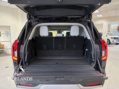 New 2025 Ford Expedition Platinum w/ Platinum Ultimate Package image 12