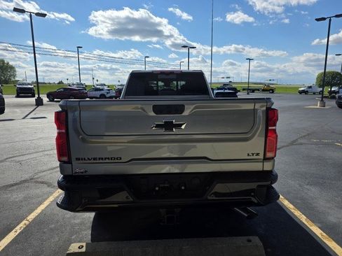 Used 2026 Chevrolet Silverado 2500 LTZ w/ LTZ Plus Package AWD/4WD image 3