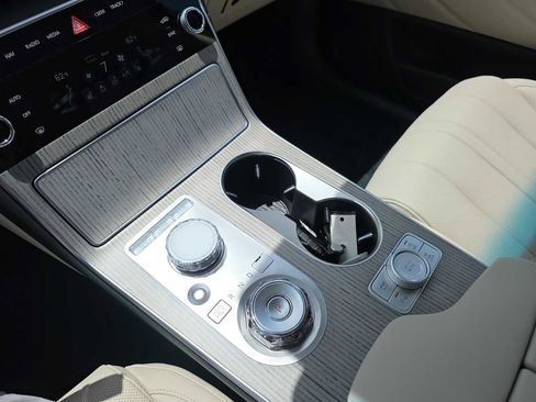 New 2025 Genesis GV80 2.5T Select image 14