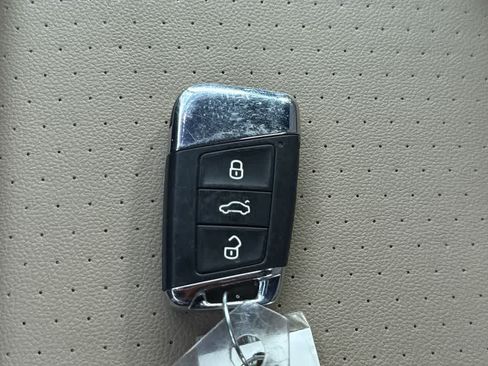 Used 2023 Volkswagen Atlas Cross Sport SE FWD image 28