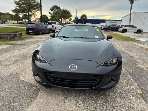 Used 2021 MAZDA MX-5 Miata RF Grand Touring RWD image 18