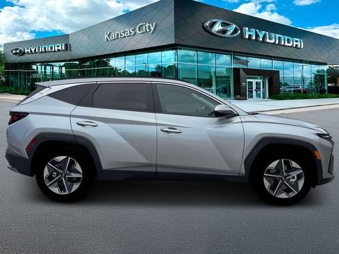 New 2026 Hyundai Tucson SEL FWD image 9