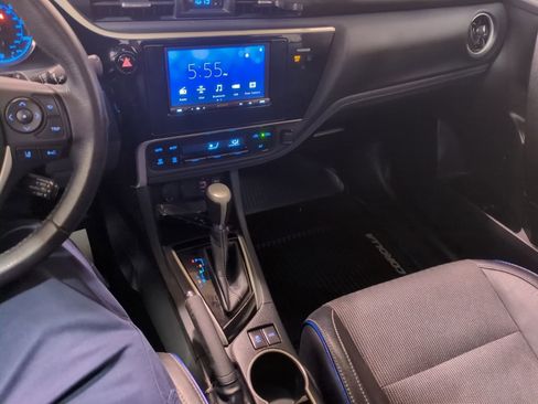 Used 2017 Toyota Corolla SE w/ SE Premium Package FWD image 20