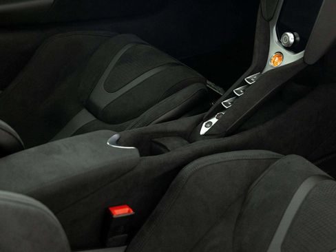 New 2026 McLaren 750S image 41