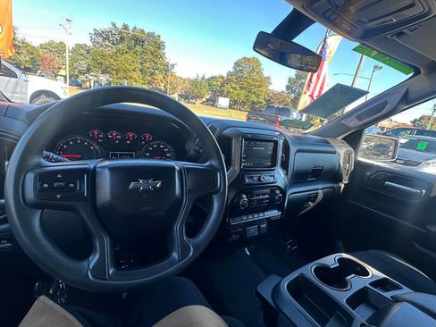 Used 2019 Chevrolet Silverado 1500 Custom Trail Boss w/ Custom Convenience Package image 29